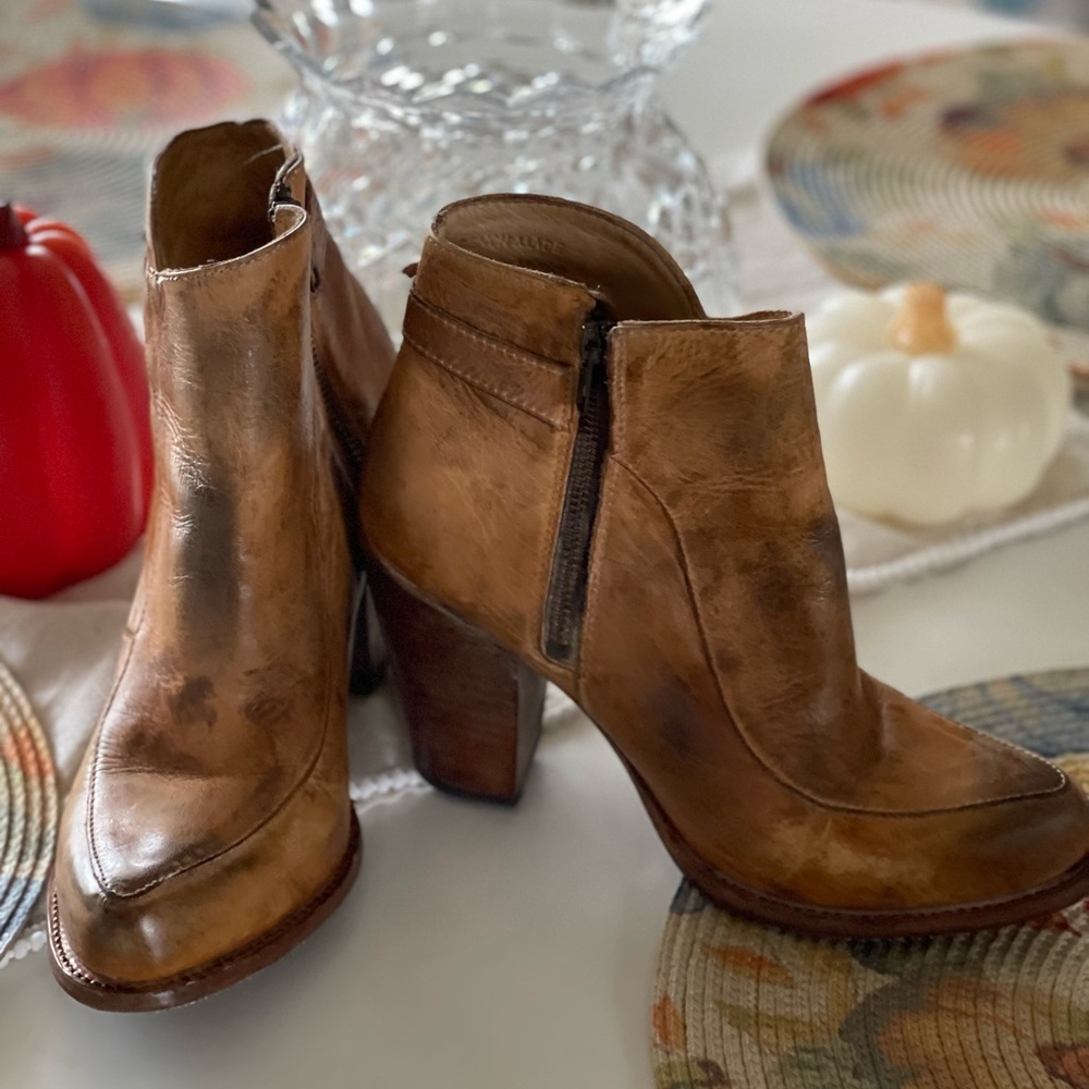 BED STU Isla Booties Size 10 Excellent Condition Super Cute Fall Go to! 265$ new
